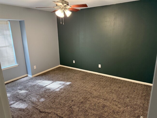 Building Photo - 2615 Cypress Ln