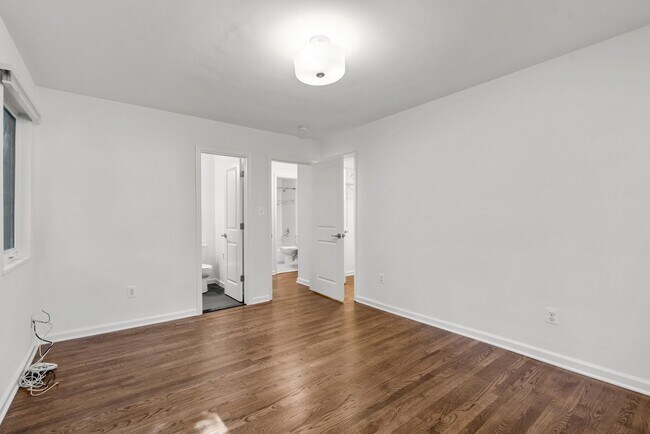 Building Photo - 3BR/4BA - Silver Spring Rambler on Quiet Cul-de-Sac Near Sligo Creek Park