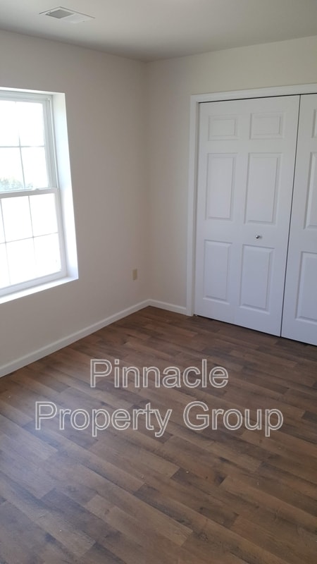 Building Photo - 7201 Maple Valley Rd