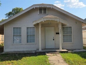 Building Photo - 531 W Spurgeon St