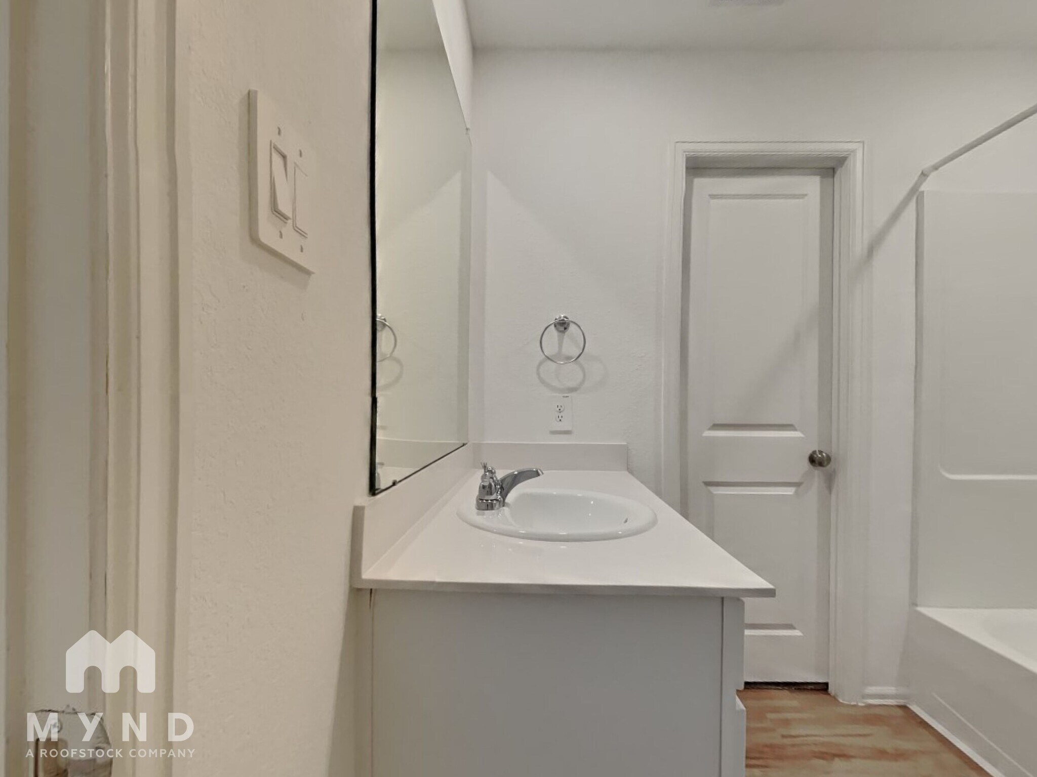 Building Photo - 2842 Via Augusta Dr