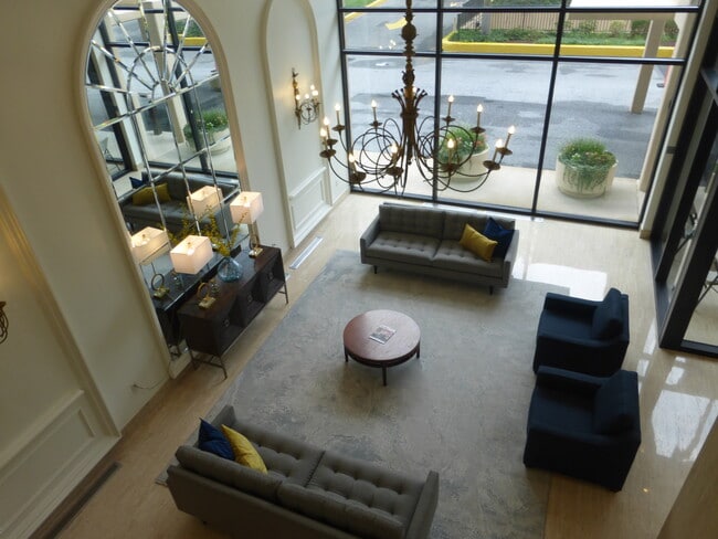 Lobby - 1300 Army Navy Dr