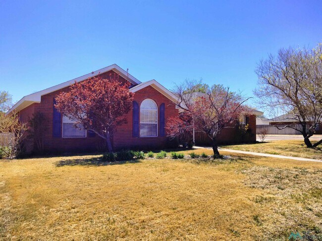 Building Photo - 2301 Reese Dr