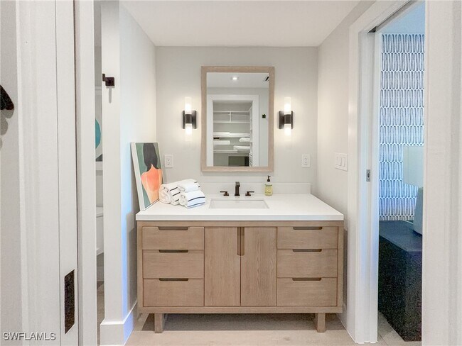 Building Photo - 3430 Gulf Shore Blvd N