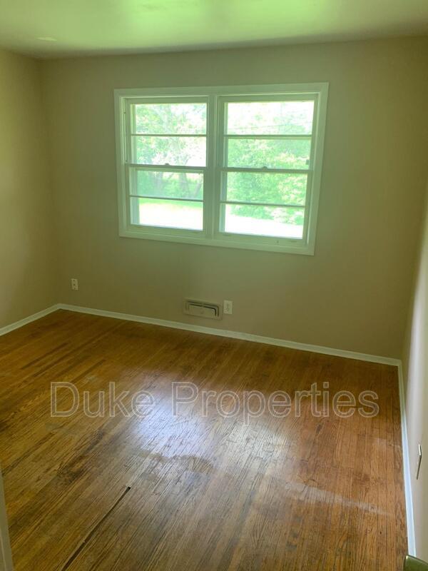 Building Photo - 261 Morrow Dr