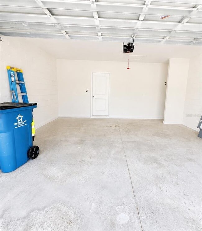 Building Photo - 5514 Clove Row