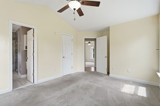 Building Photo - Experience a private retreat just beyond the city limits of Winchester where scenic beauty and re...