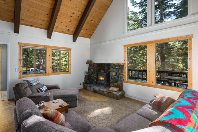 Building Photo - SKI LEASE: SLEEPS 9, WOOD FP, CLOSE TO TRA...