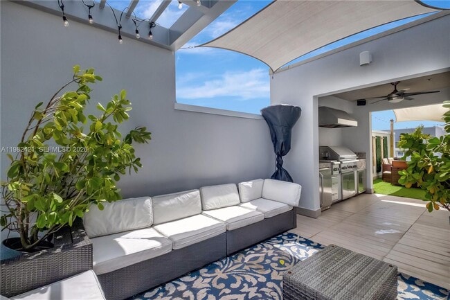 Building Photo - 6630 NW 104th Path