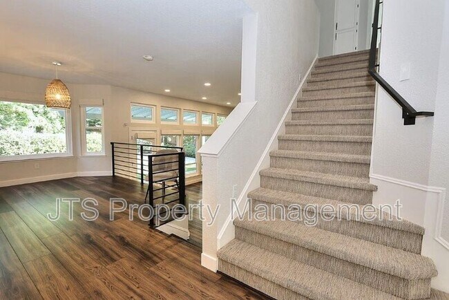 Building Photo - 2696 Prestwick Dr