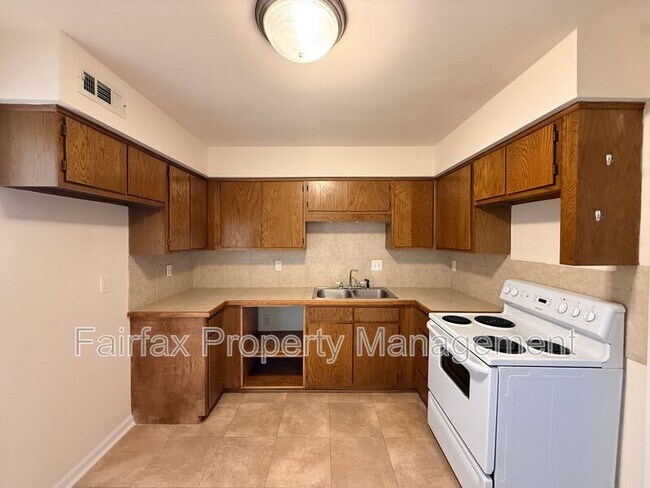 Building Photo - 1309 Hudson Ave