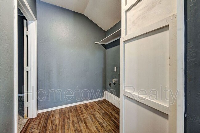 Building Photo - 8616 N Harvey Ave