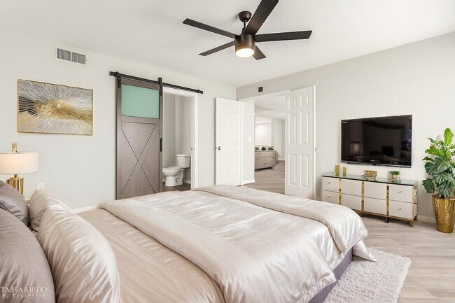 Building Photo - 9460 E Mission Ln