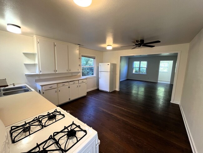 Building Photo - Pet-Friendly Private Home On Large Lot With Detached Garage!