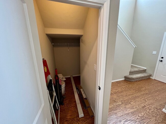 Building Photo - 5551 W 29th St