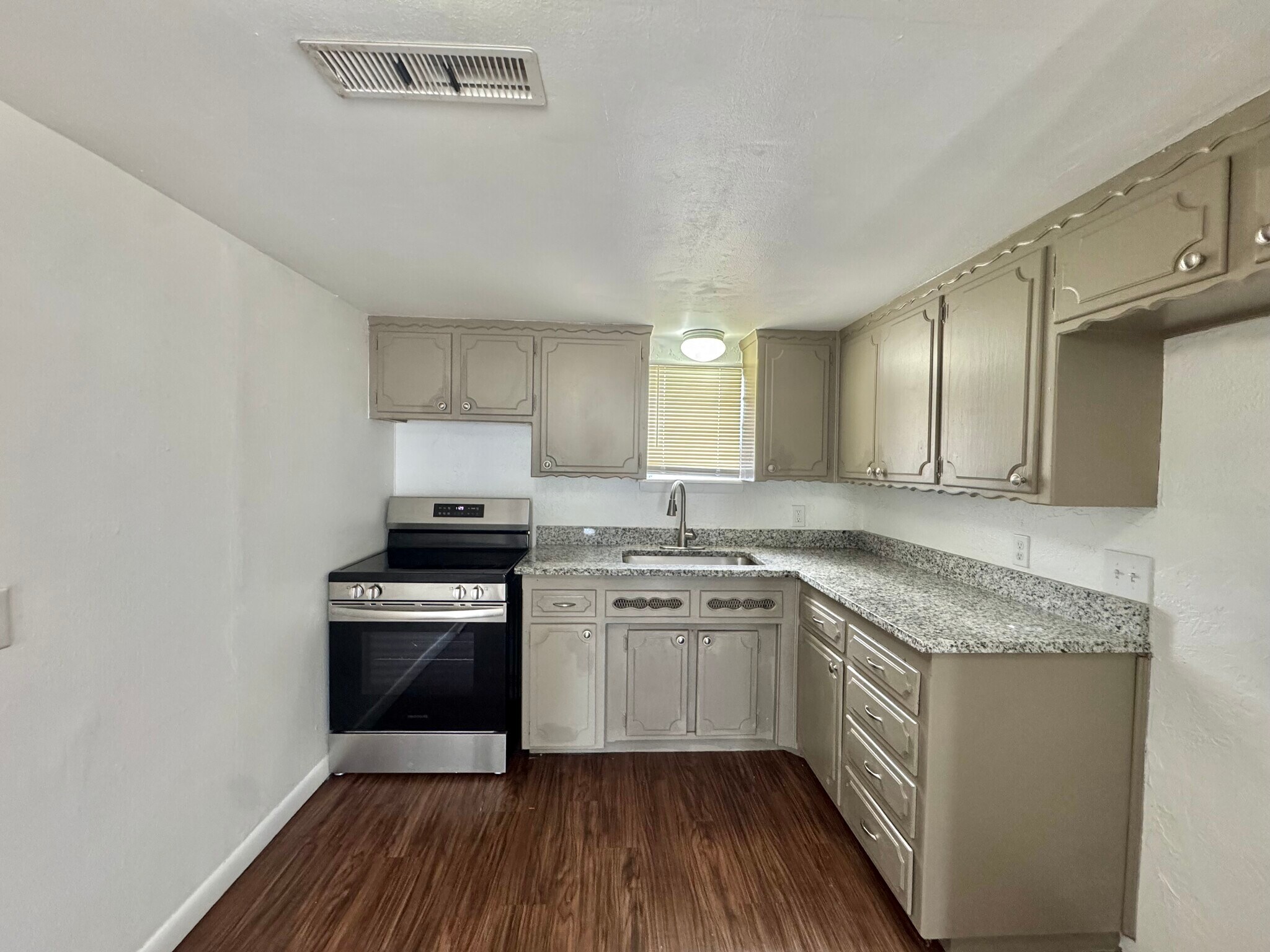 Building Photo - 442 Babb Dr