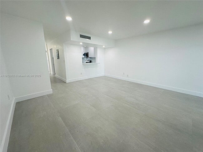 Building Photo - 7157 W 19th Ct