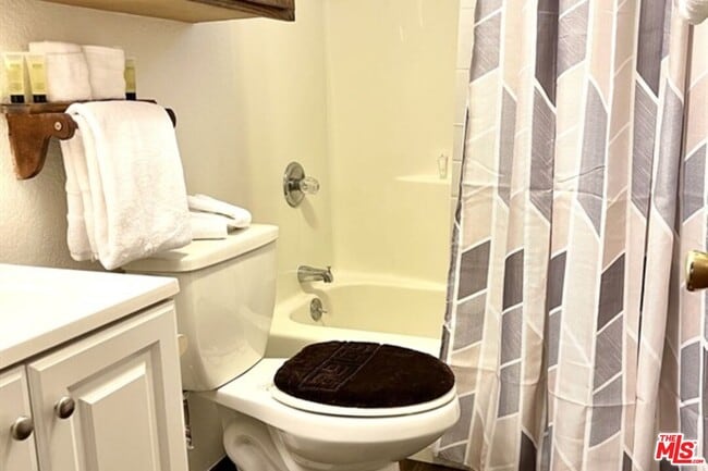 Building Photo - 42534 La Placida Ave