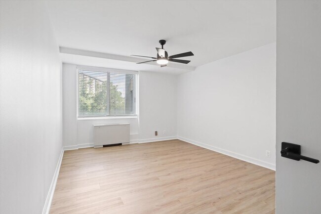 Building Photo - 301 N Beauregard St