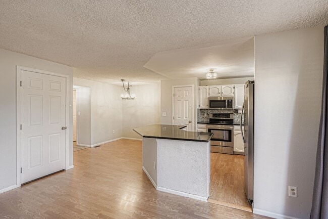 Building Photo - 8099 Miller Cir