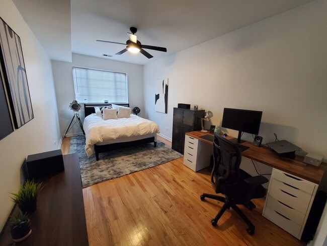 Building Photo - 2014 W Superior St