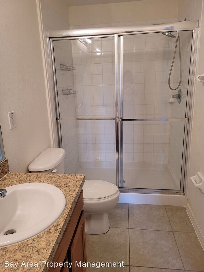 Building Photo - 2 br, 2.5 bath House - 8533 Gablebend Way