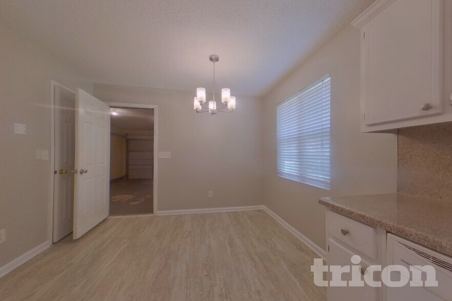 Building Photo - 222 Amelia Creek Way SE