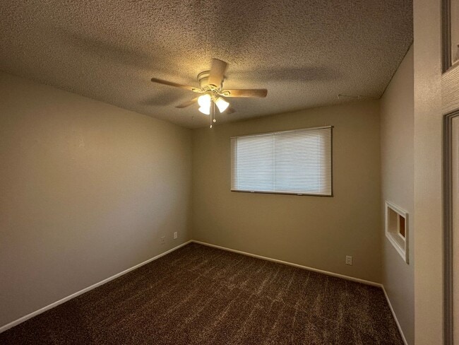 Building Photo - 3 BED ROOM HOME IN MESA WITH NO HOA