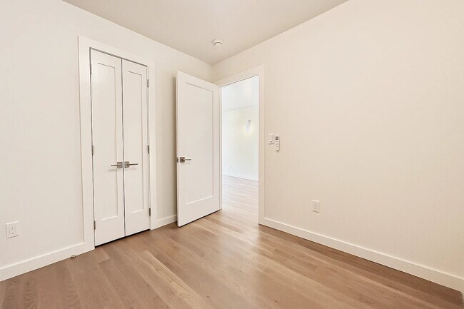 Building Photo - 524 W 134th St