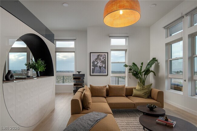 Building Photo - 11055 S Las Vegas Blvd