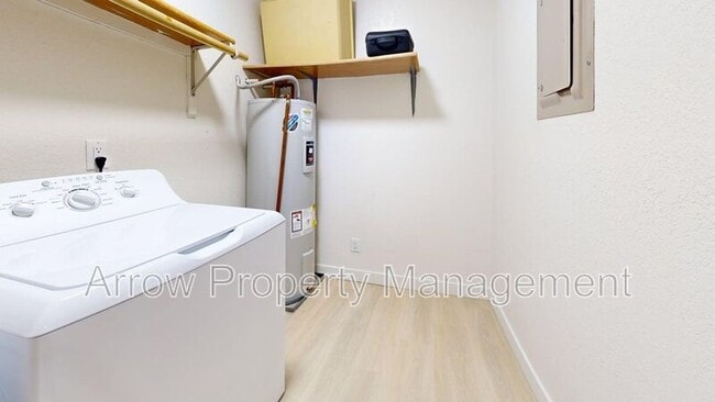 Building Photo - 2141 Xavier St