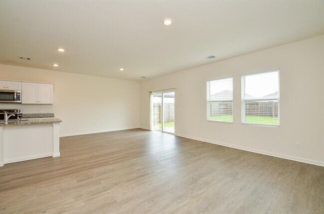 Building Photo - 27314 Clear Breeze Dr