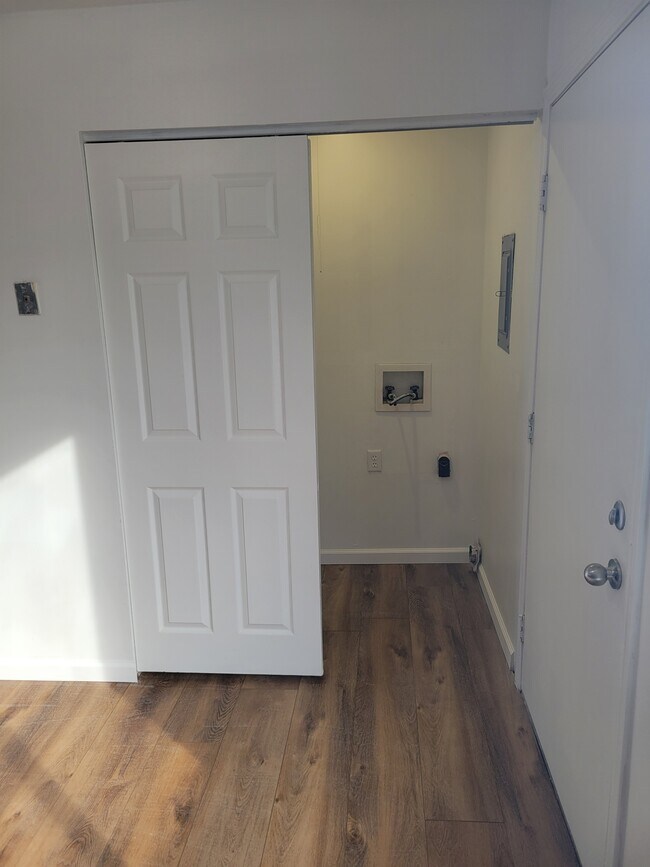 Building Photo - 1901 Nancy Ct