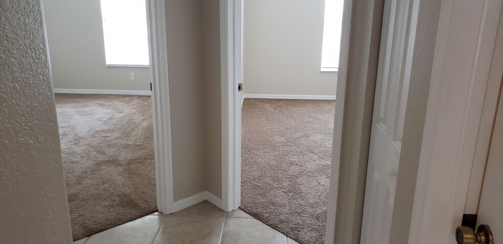 Building Photo - 12330 Notting Hill Ln