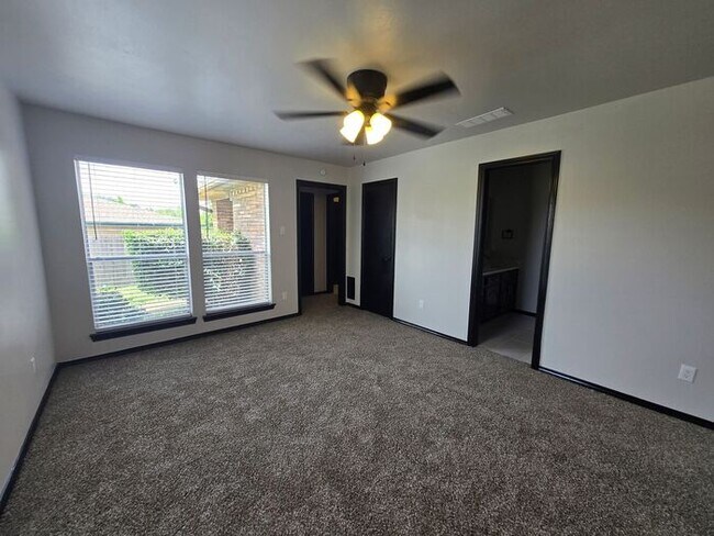 Building Photo - 10327 Bernardin Cir
