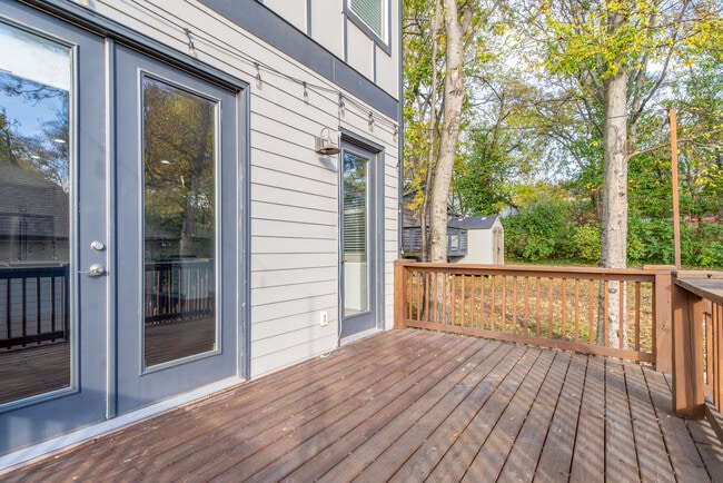 Building Photo - 336 Vivelle Ave