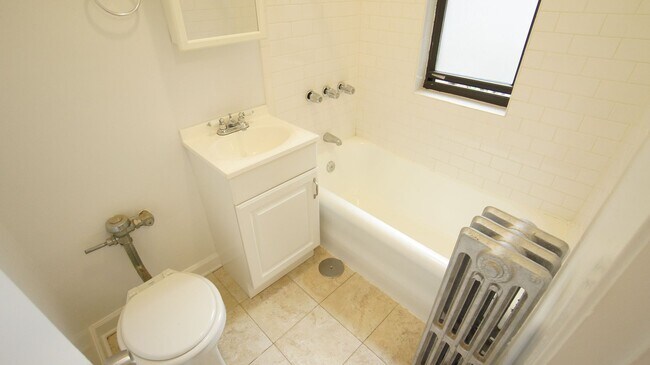 Interior Photo - Kenmore East Apartments