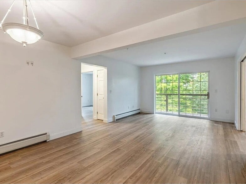 Building Photo - 301 Hildred Dr
