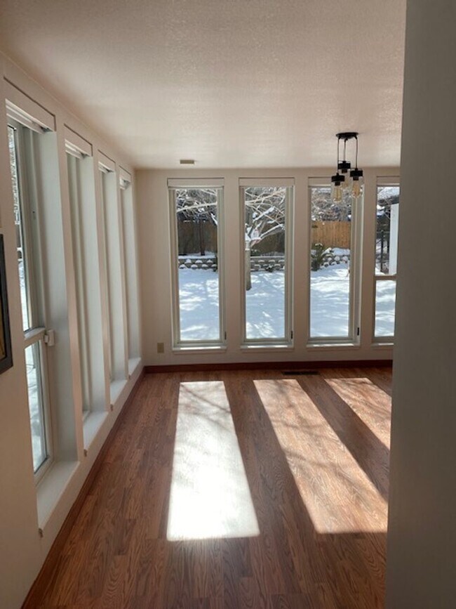 Building Photo - 3665 Cashill Blvd