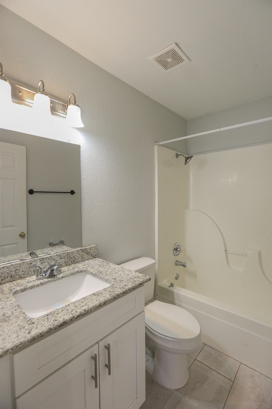 Building Photo - 602 Camellia Dr