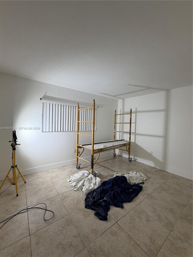 Building Photo - 8065 SW 107th Ave