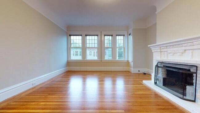 Building Photo - 464 8th Ave