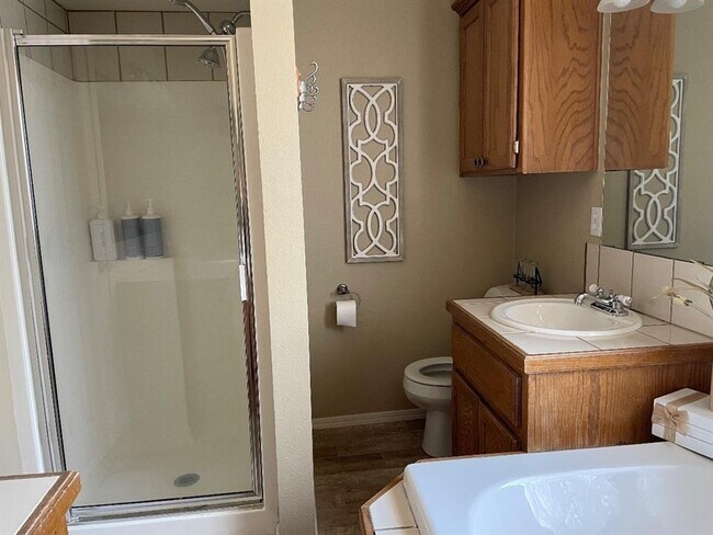 Building Photo - 10413 NW 45th St