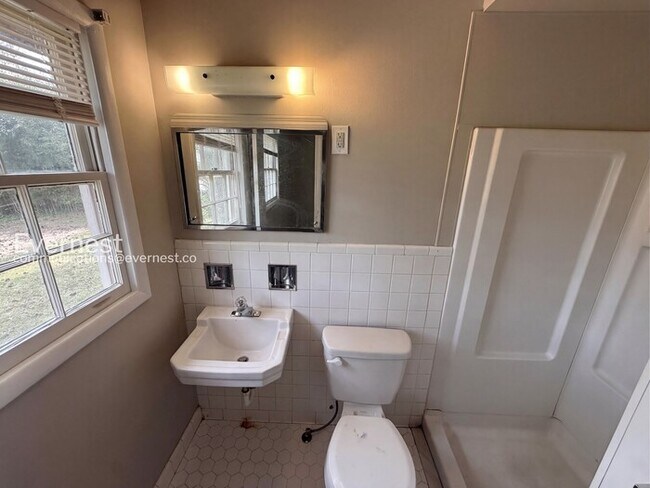 Building Photo - 208 Von Dale Dr