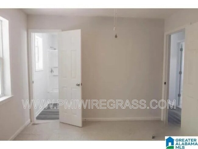 Building Photo - 24 Old Mcray Mill Rd