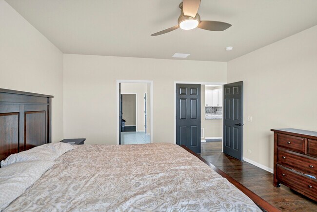 Building Photo - 2660 Harnish Dr