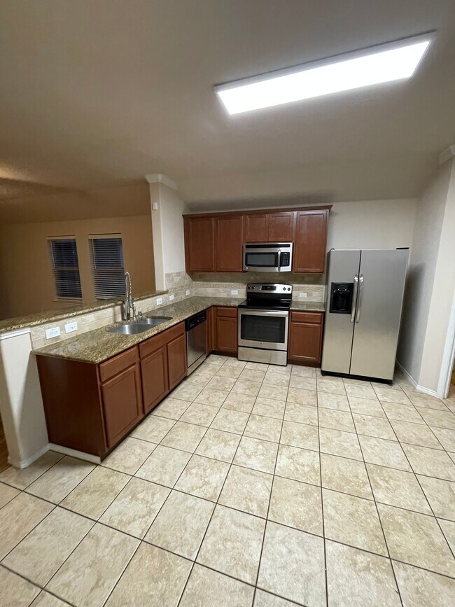 Building Photo - 108 Durango Dr