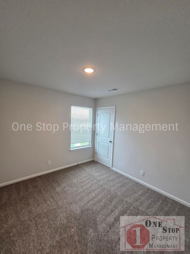 Building Photo - Beautiful 4 Bedroom 4 Bathroom in Belton!