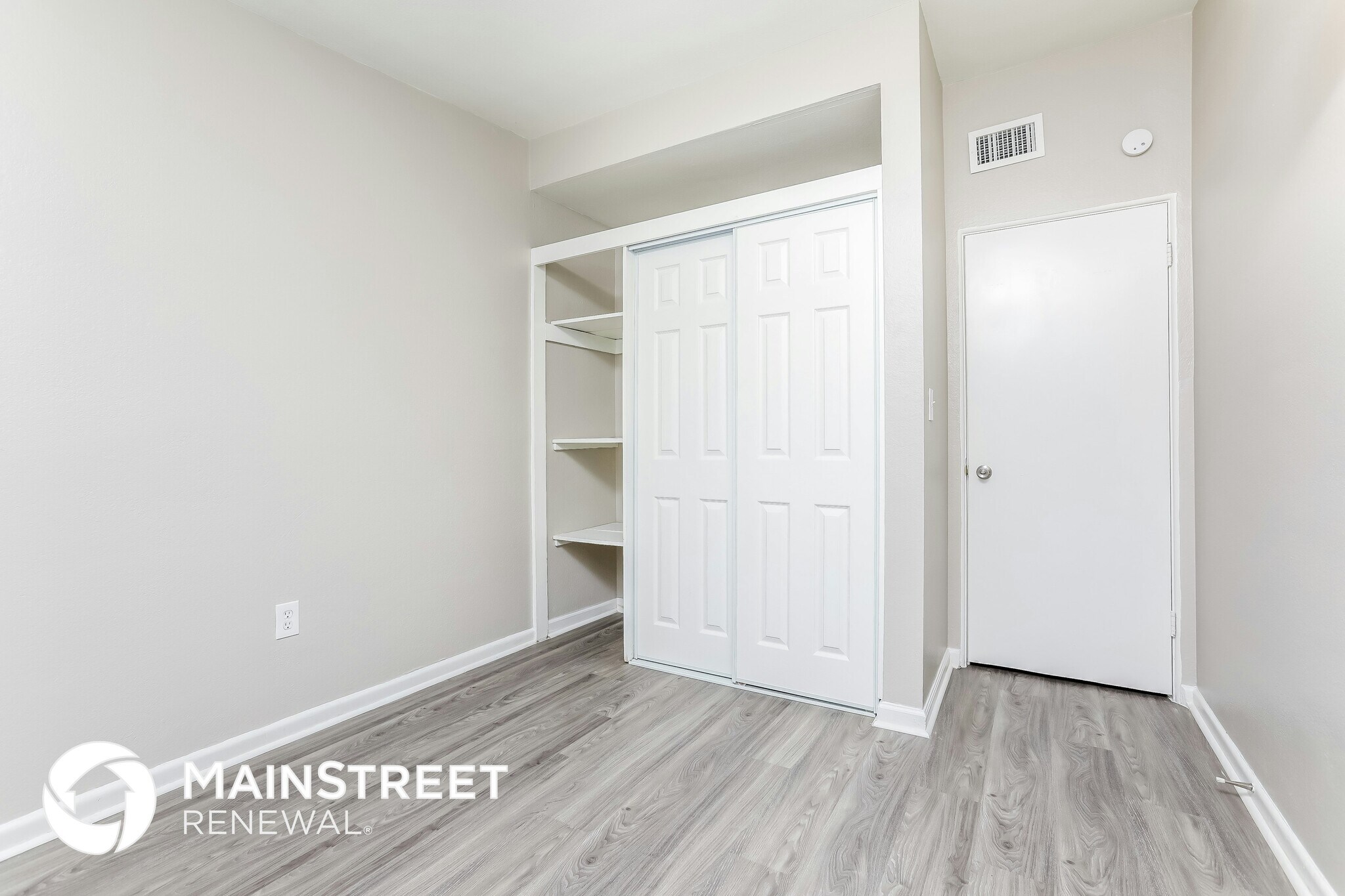 Building Photo - 6136 Bolling Dr