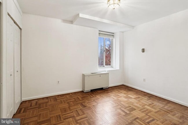 Building Photo - 4000 Tunlaw Rd NW